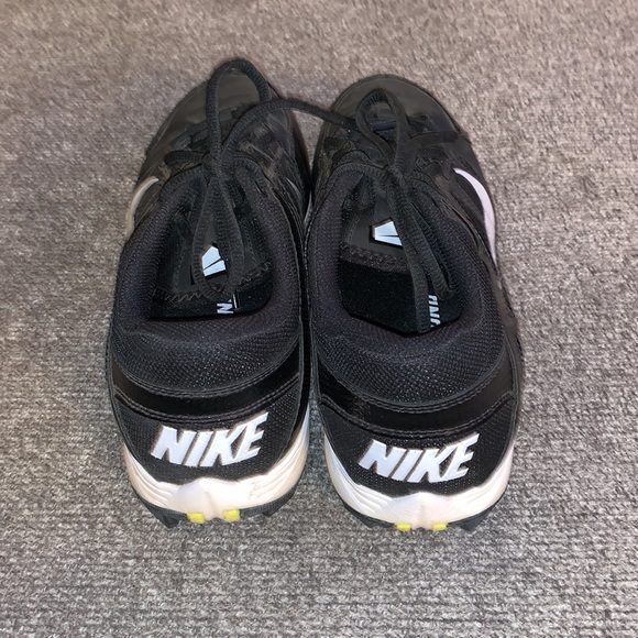 Nike Hyperdiamond Softball Cleats - Picture 4 of 7